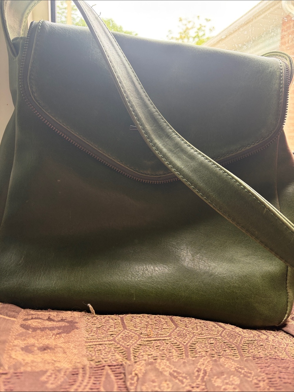 Women’s Green faux Leather Crossbody Bag with Curved Flap